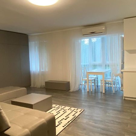 Most City Area Center Charming Apartment Dnipro Exterior foto